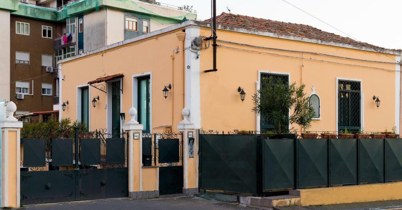 Hotel Casale Aeroporto di Catania Fontana Rossa Esterno foto