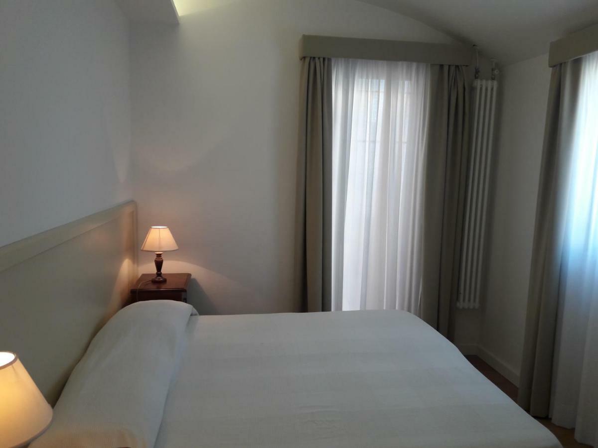 Hotel Casale Aeroporto di Catania Fontana Rossa Esterno foto
